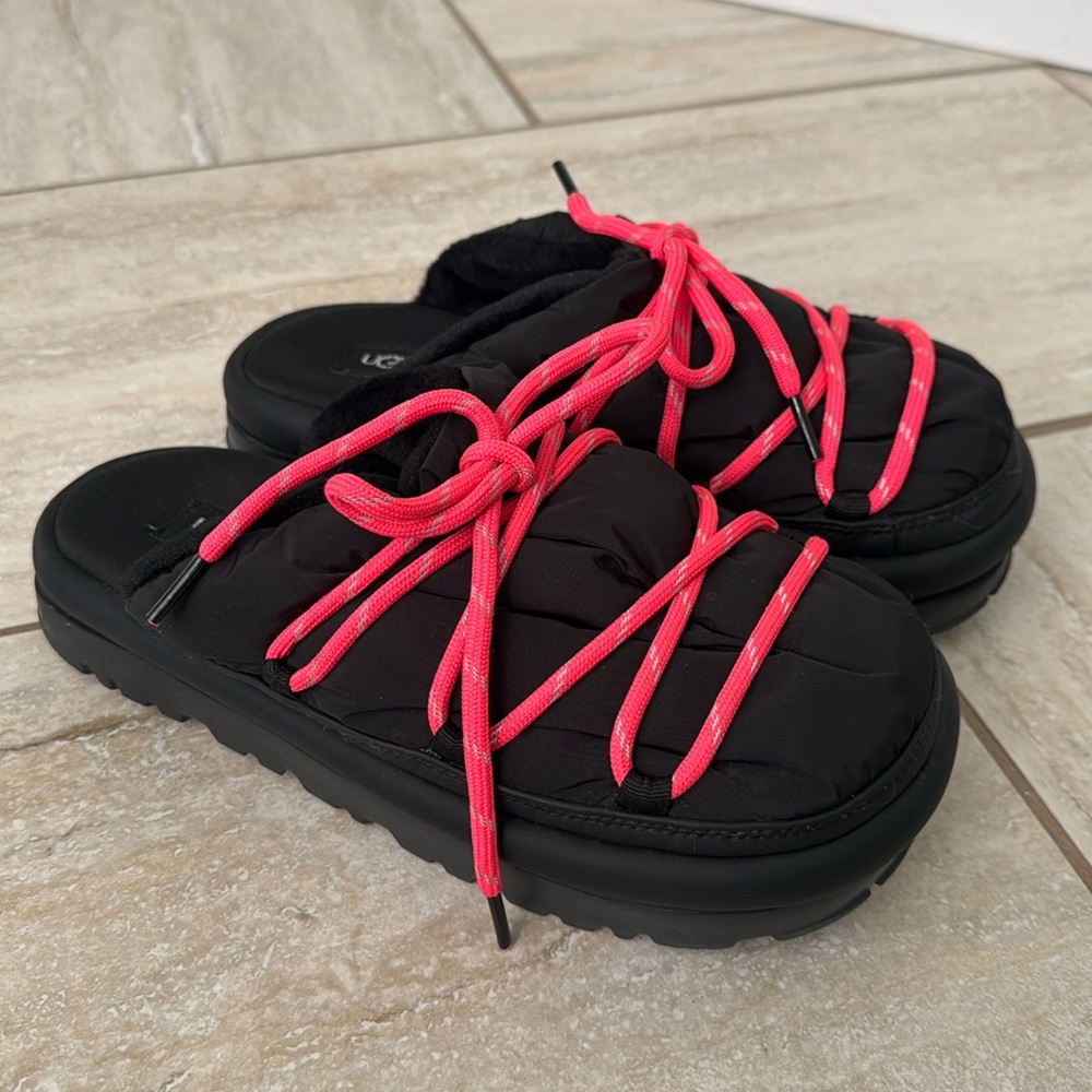 UGG women’s Spaceslider Tech slides